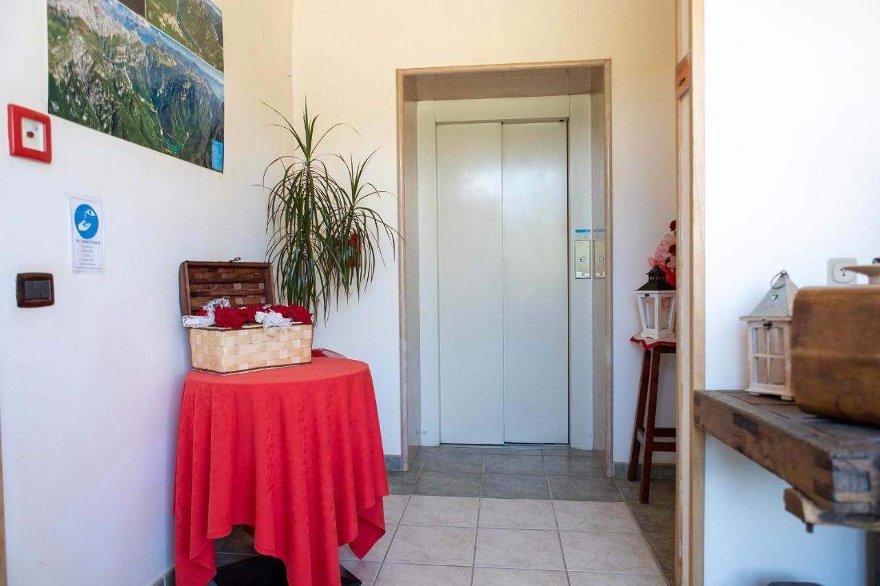Hotel Ristorante Sagittario Feltre Exterior foto